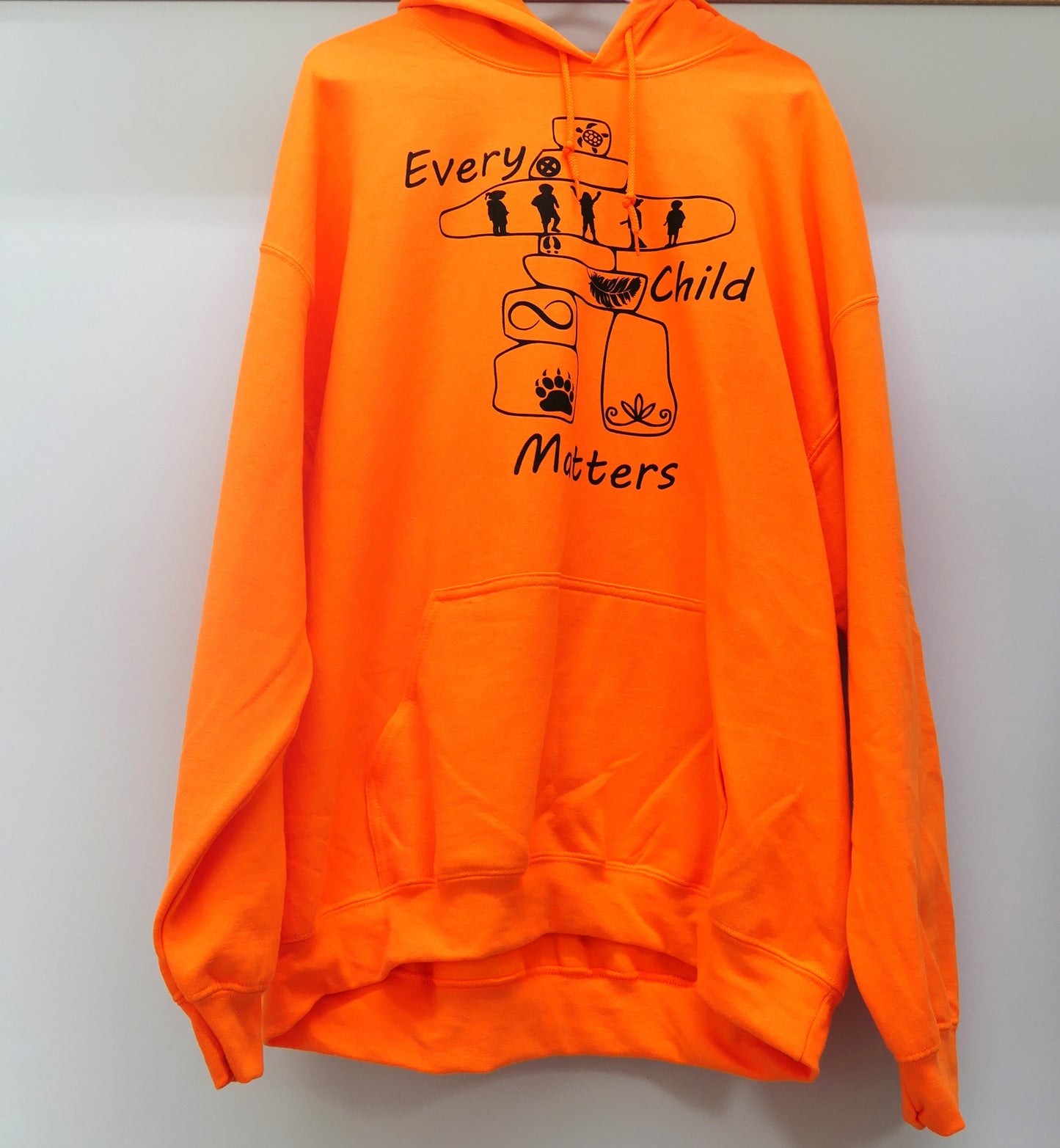 « Chaque enfant compte » – Sweats à capuche Orange Day